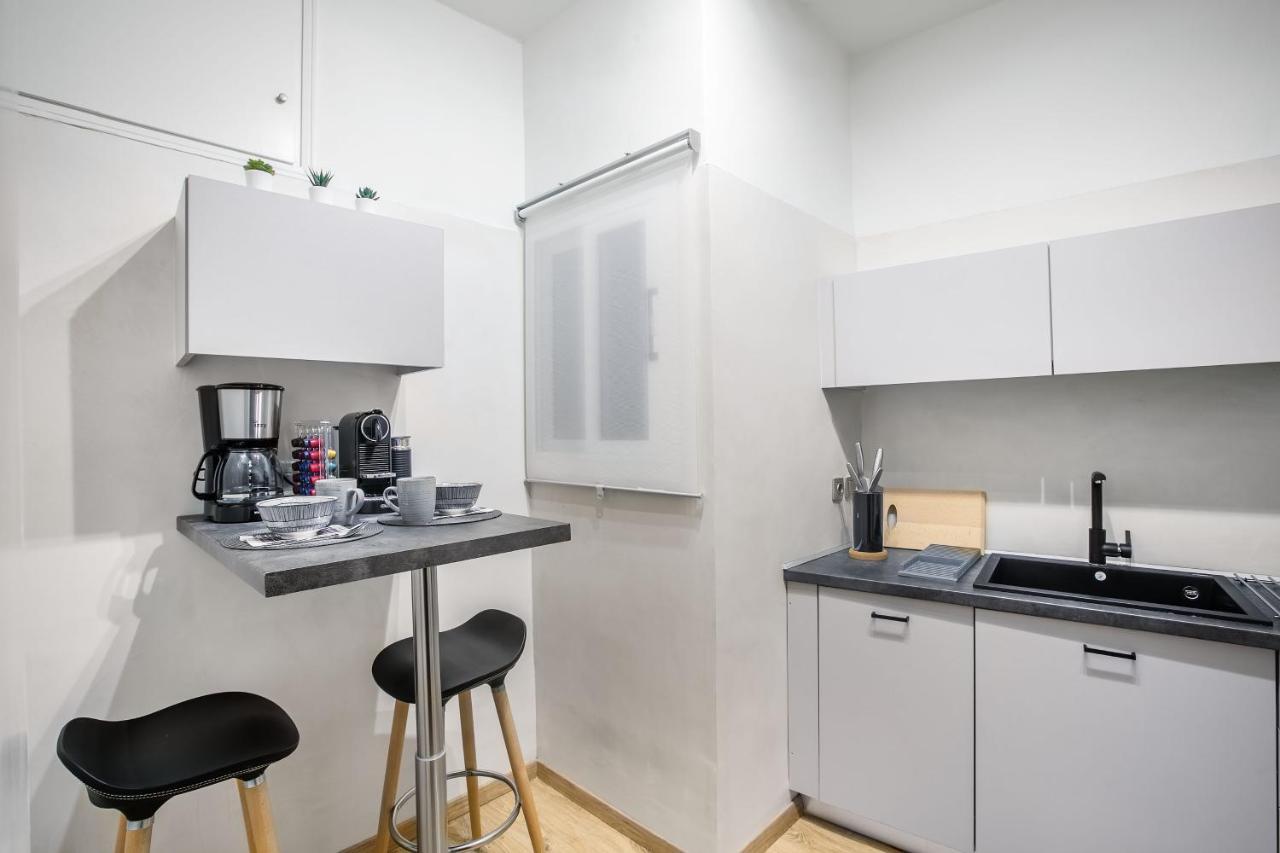 Modern Flat In The Grounds Of Acropolis Monuments -Armonia- Lägenhet Aten Exteriör bild